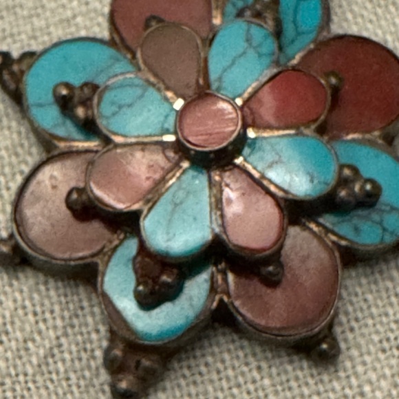 Elegant Indian turquoise and silver star floral earrings - Picture 2 of 3